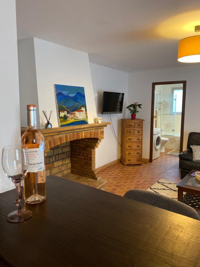 Charmant Appartement Au Coeur Du Village Tourrettes-sur-Loup Exterior photo