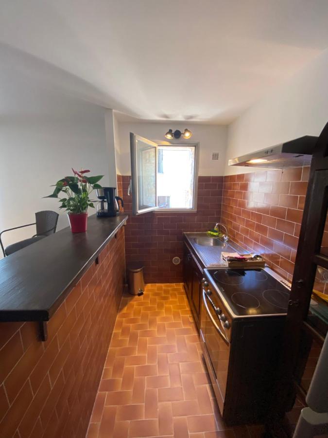 Charmant Appartement Au Coeur Du Village Tourrettes-sur-Loup Exterior photo